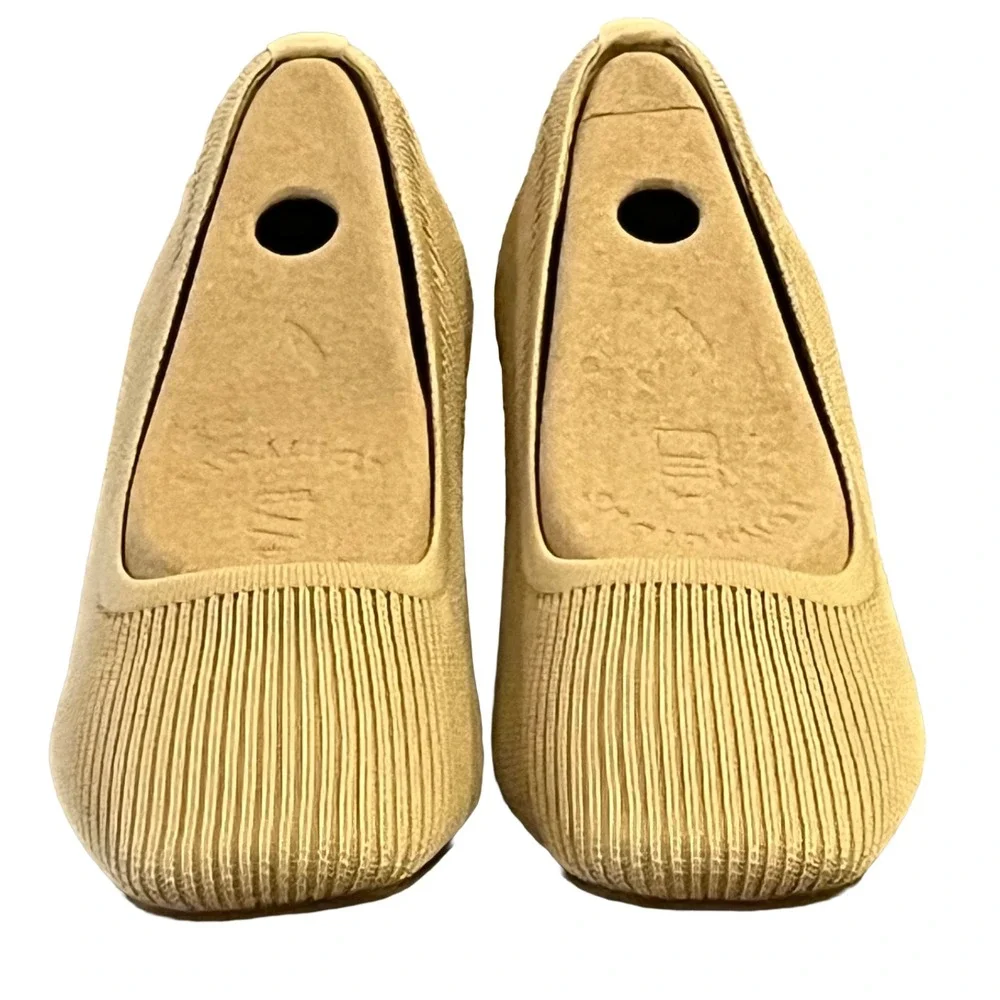 Vivaia Margot Wedge Shoes Womens EU41 US10 Almond Square Toe New With Box